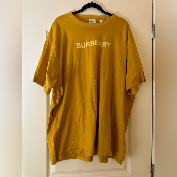 Burberry Men's Mustard Short Sleeve Tee/ Oversized Logo T-Shirt  Mustard Yellow - Picture 2 of 10